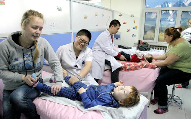 黑龙江省哈尔滨市中医医院已收治430余名国外脑瘫小患者