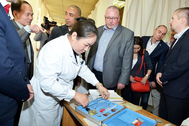 捷克共和国摩拉维亚—西里西亚州政府代表团前往山西省针灸医院交流访问